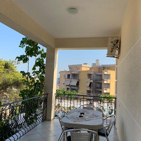 Ylli Cunaj Apartments Sarandë Esterno foto