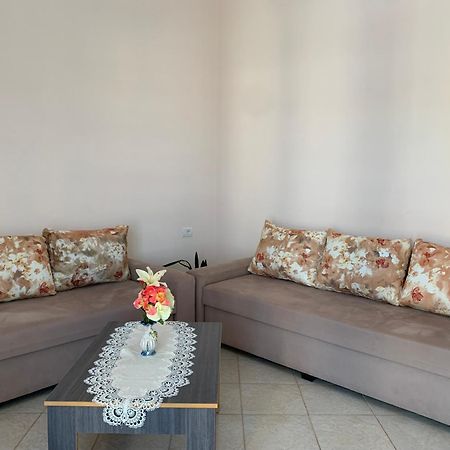 Ylli Cunaj Apartments Sarandë Esterno foto