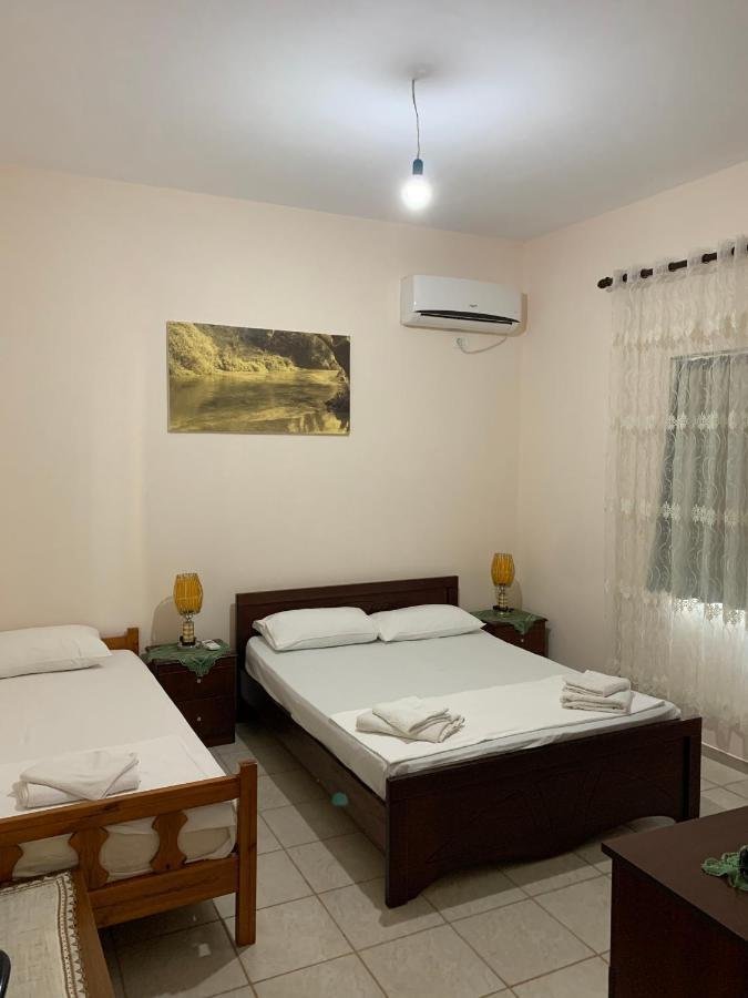 Ylli Cunaj Apartments Sarandë Esterno foto