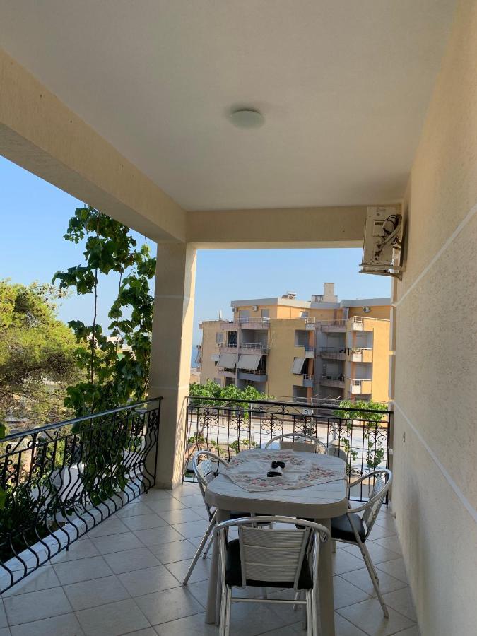 Ylli Cunaj Apartments Sarandë Esterno foto