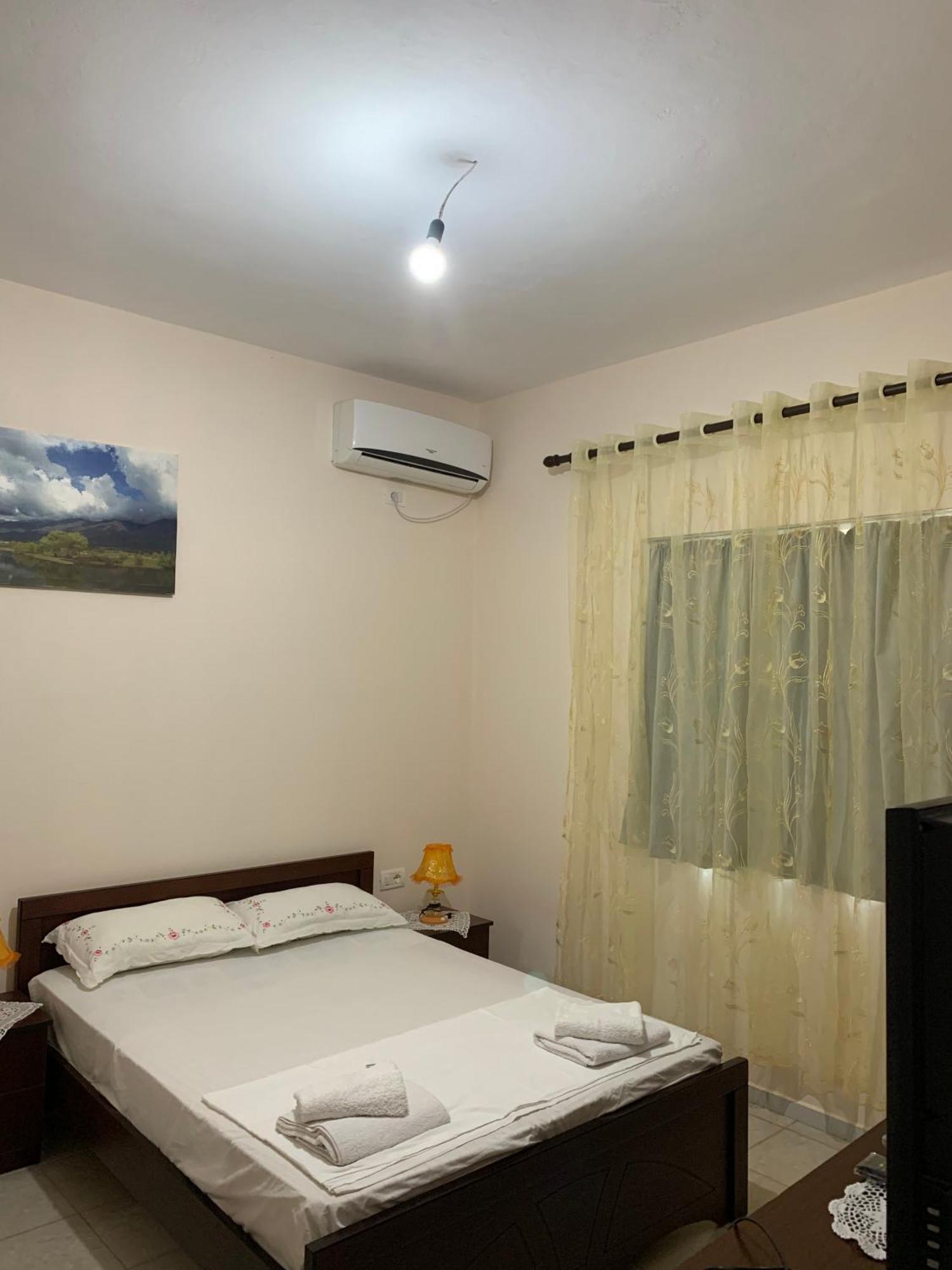 Ylli Cunaj Apartments Sarandë Esterno foto