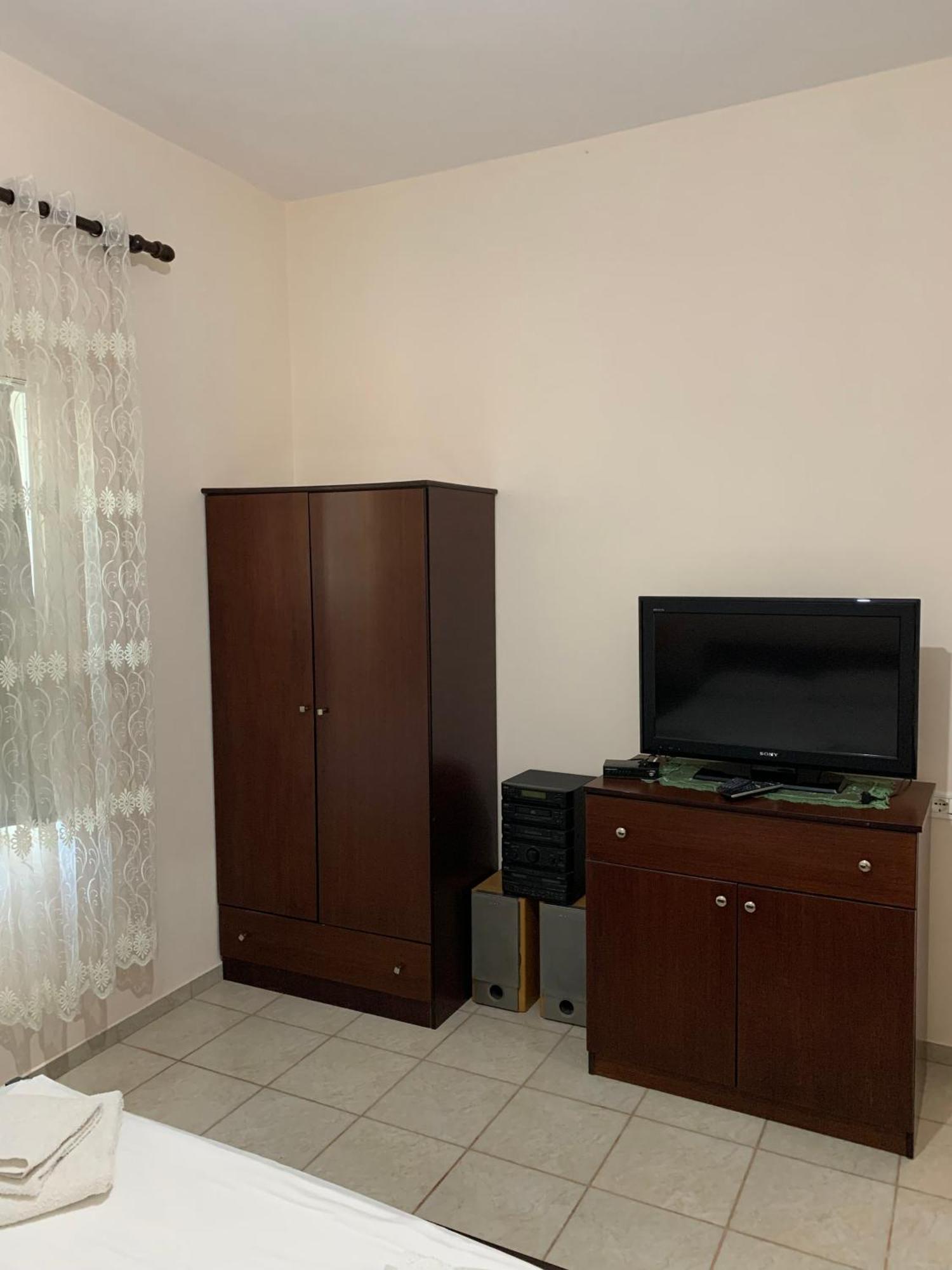 Ylli Cunaj Apartments Sarandë Esterno foto